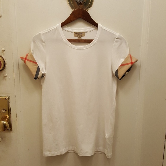 Burberry Tops - BURBERRY clasicTshirt nova check detail